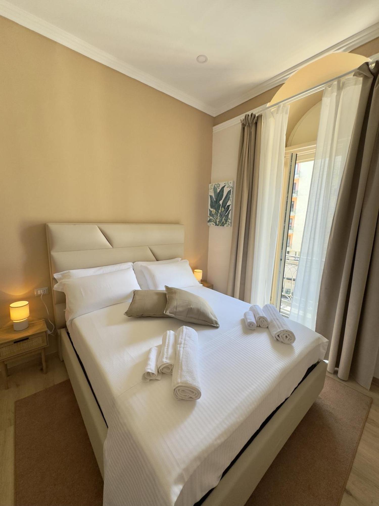 Home To Salerno B&B Εξωτερικό φωτογραφία